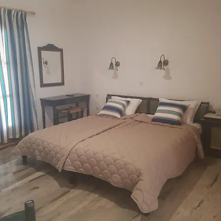 Ξενοδοχείο με διαμερίσματα Ninemia 4*