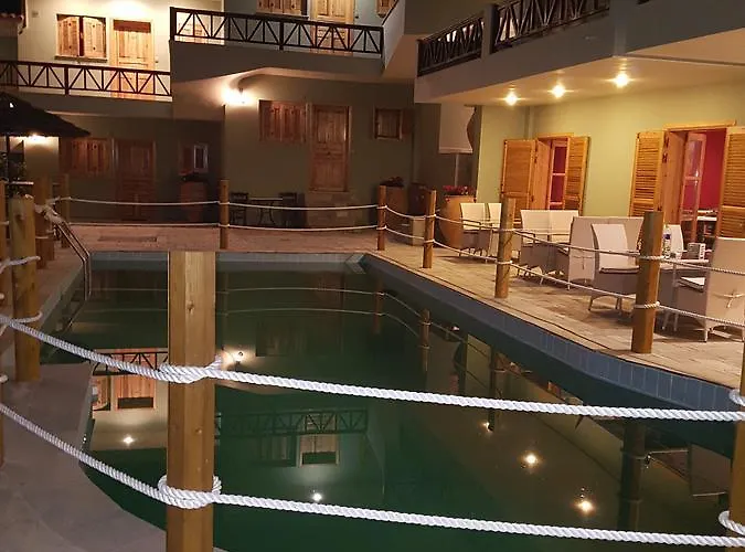 Ninemia Aparthotel Tolón