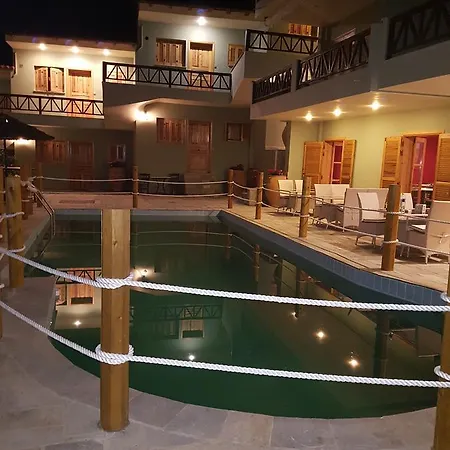 Ninemia Lejlighedshotel Tolón