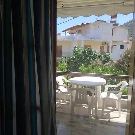 Aparthotel Ninemia Tolo