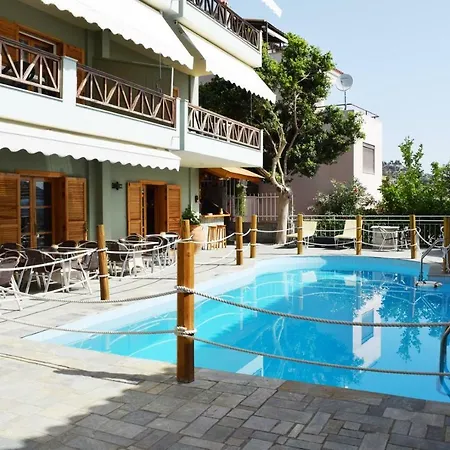 Aparthotel Ninemia Tolo