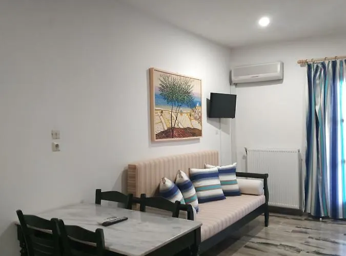 Ξενοδοχείο με διαμερίσματα Ninemia 4*