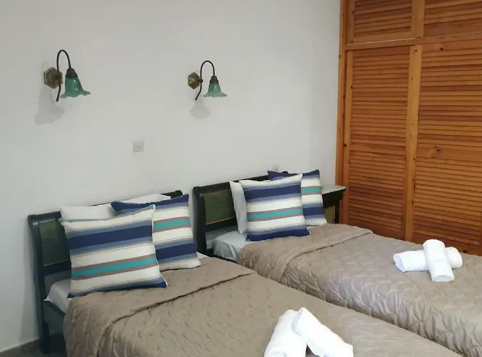 Ninemia Ξενοδοχείο με διαμερίσματα 4*