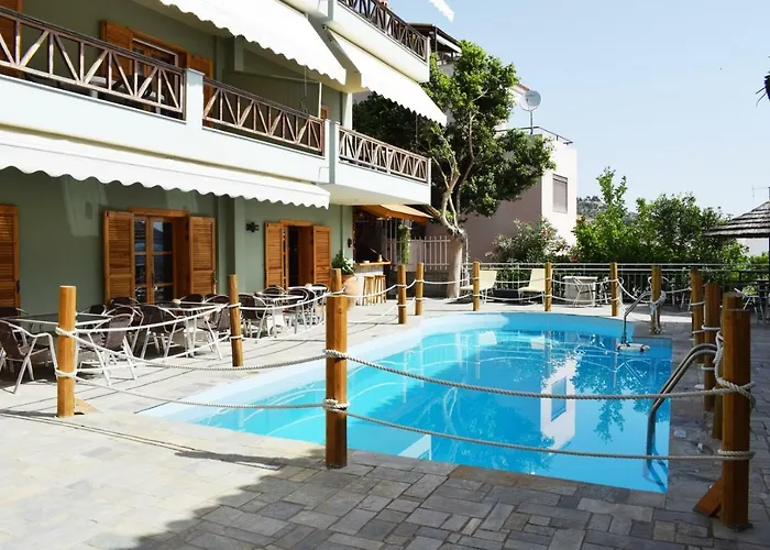 Ξενοδοχείο με διαμερίσματα Ninemia Τολό